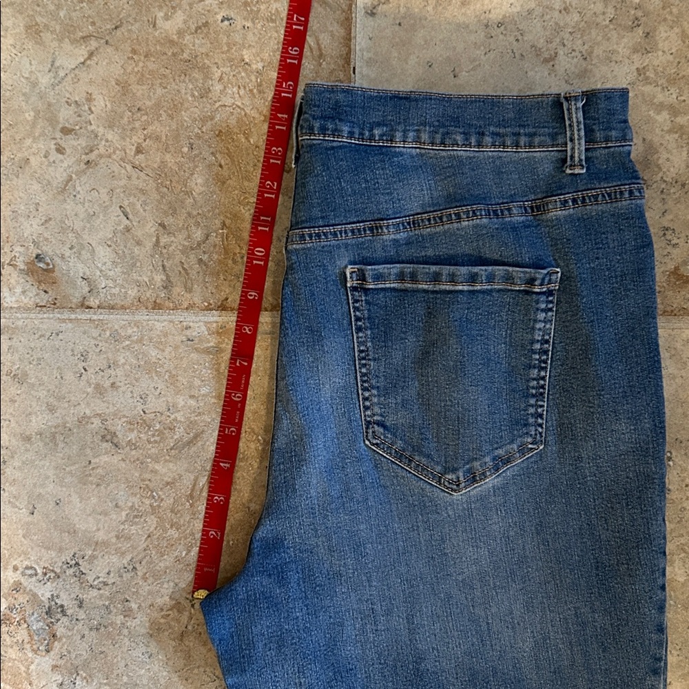 Gloria Vanderbilt Amanda Blue Jeans - Picture 2 of 10